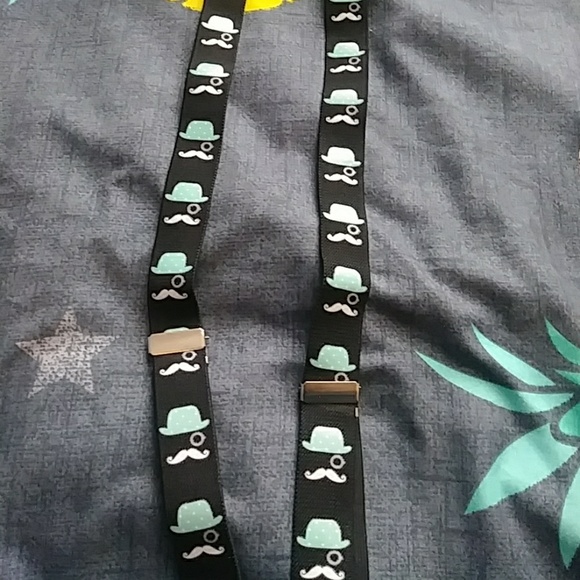 Mustache print Suspenders and bow tie combo - Picture 3 of 3